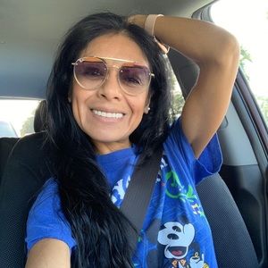 Meet your Posher, Leonor del carmen